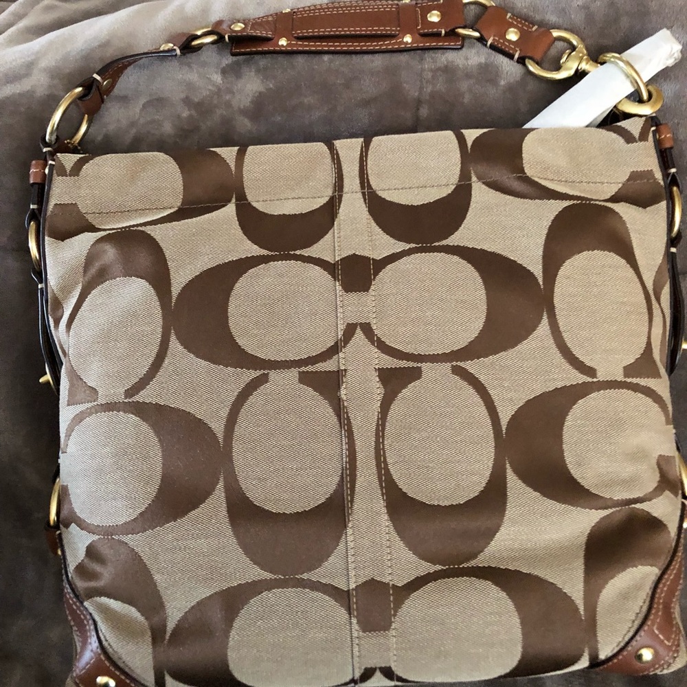BNWT Large Coach Signature Carly LE